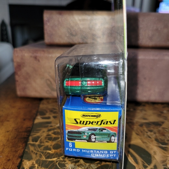 Matchbox Superfast Ford Mustang GT Concept - Picture 3 of 5